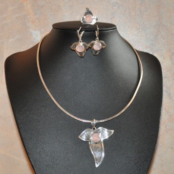 СРЕБЪРЕН ПРЪСТЕН С РОЗОВ КВАРЦ